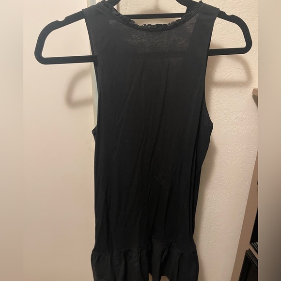 Black tank, ruffle trim size medium - Picture 2 of 3